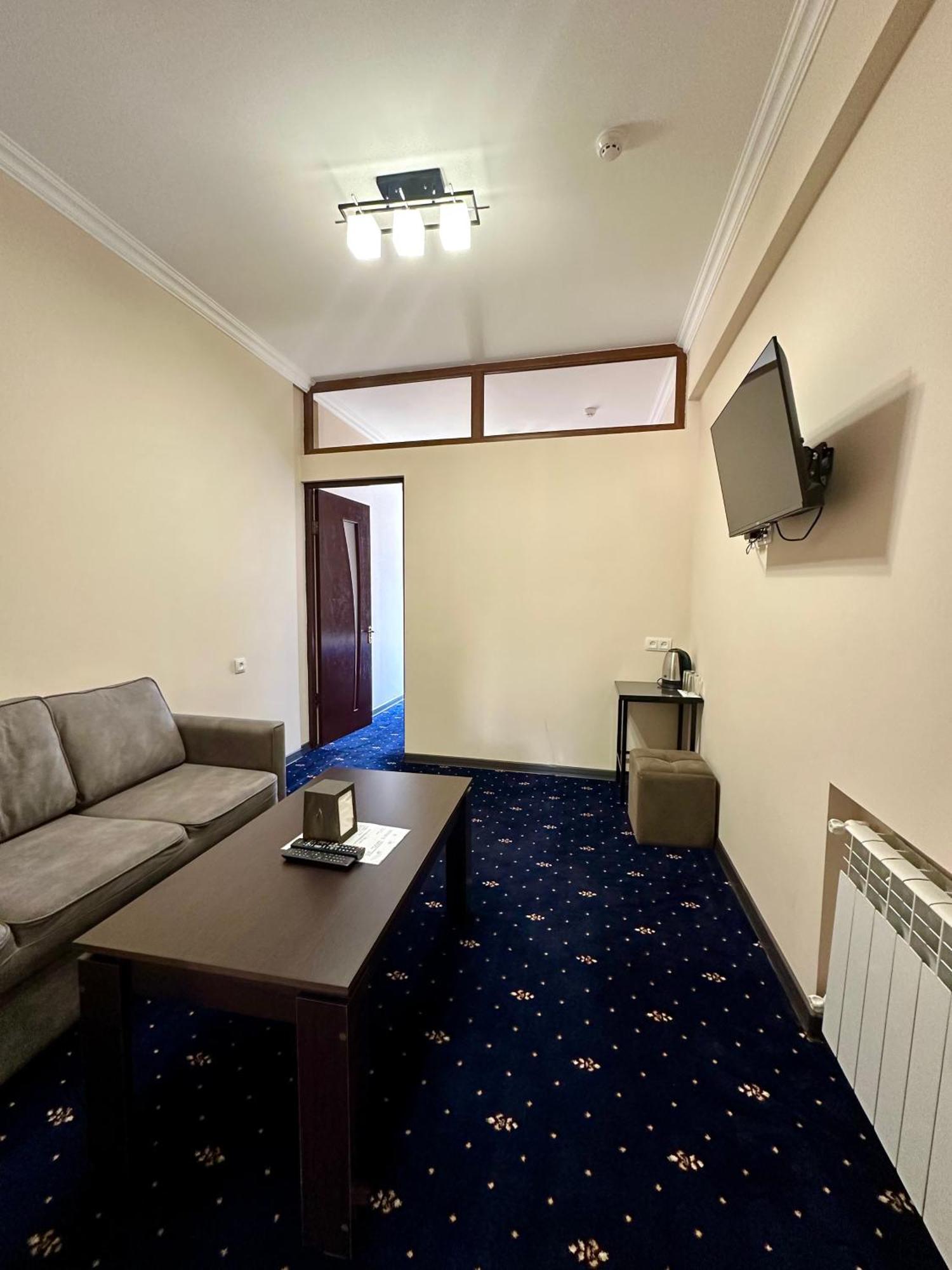 Hotel - Saya Tsaghkadzor Exteriör bild
